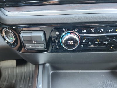 2026 GMC Sierra 2500 HD Crew Cab Standard Box 4-Wheel Drive SLT