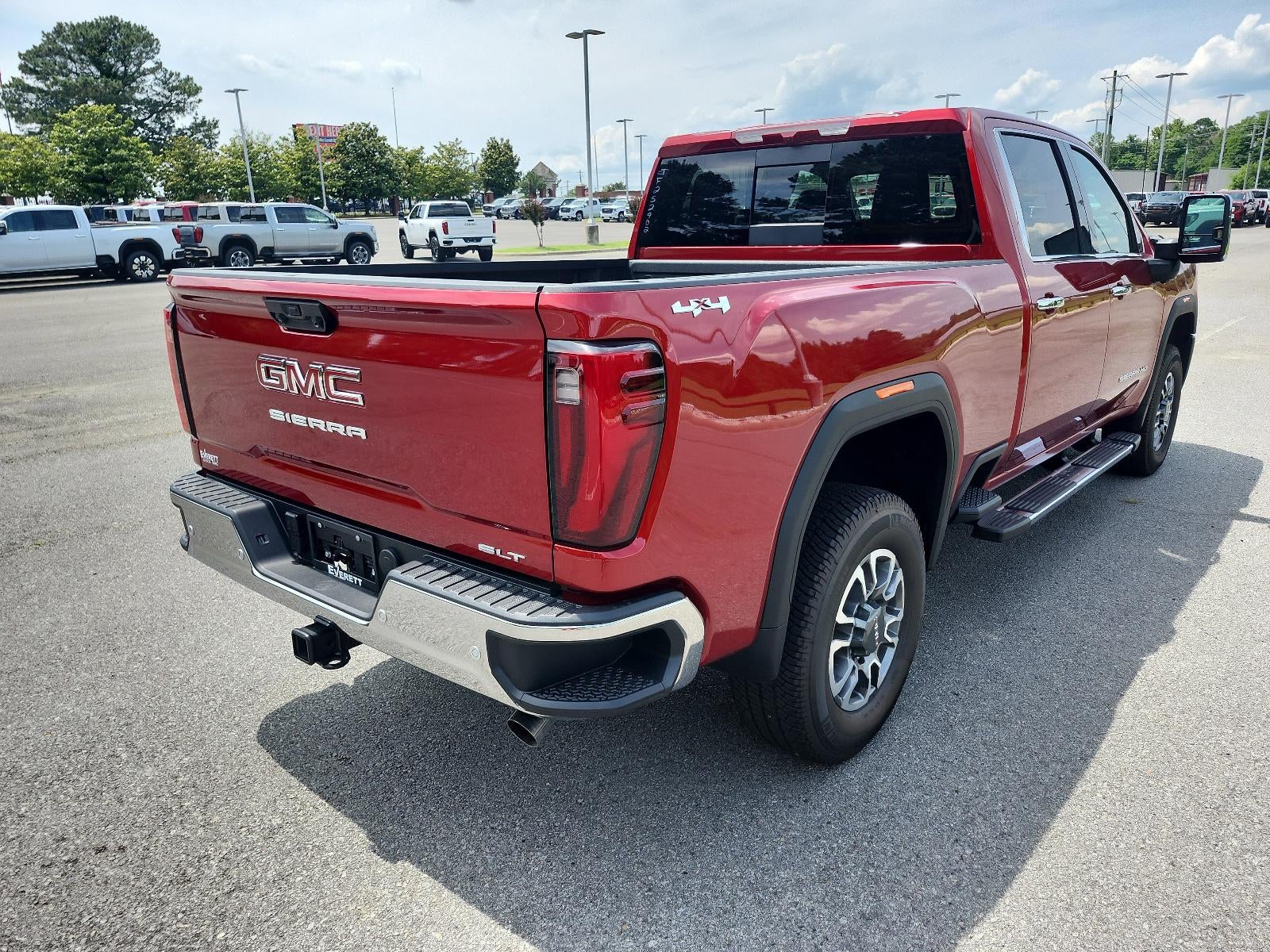 2026 GMC Sierra 2500 HD Crew Cab Standard Box 4-Wheel Drive SLT