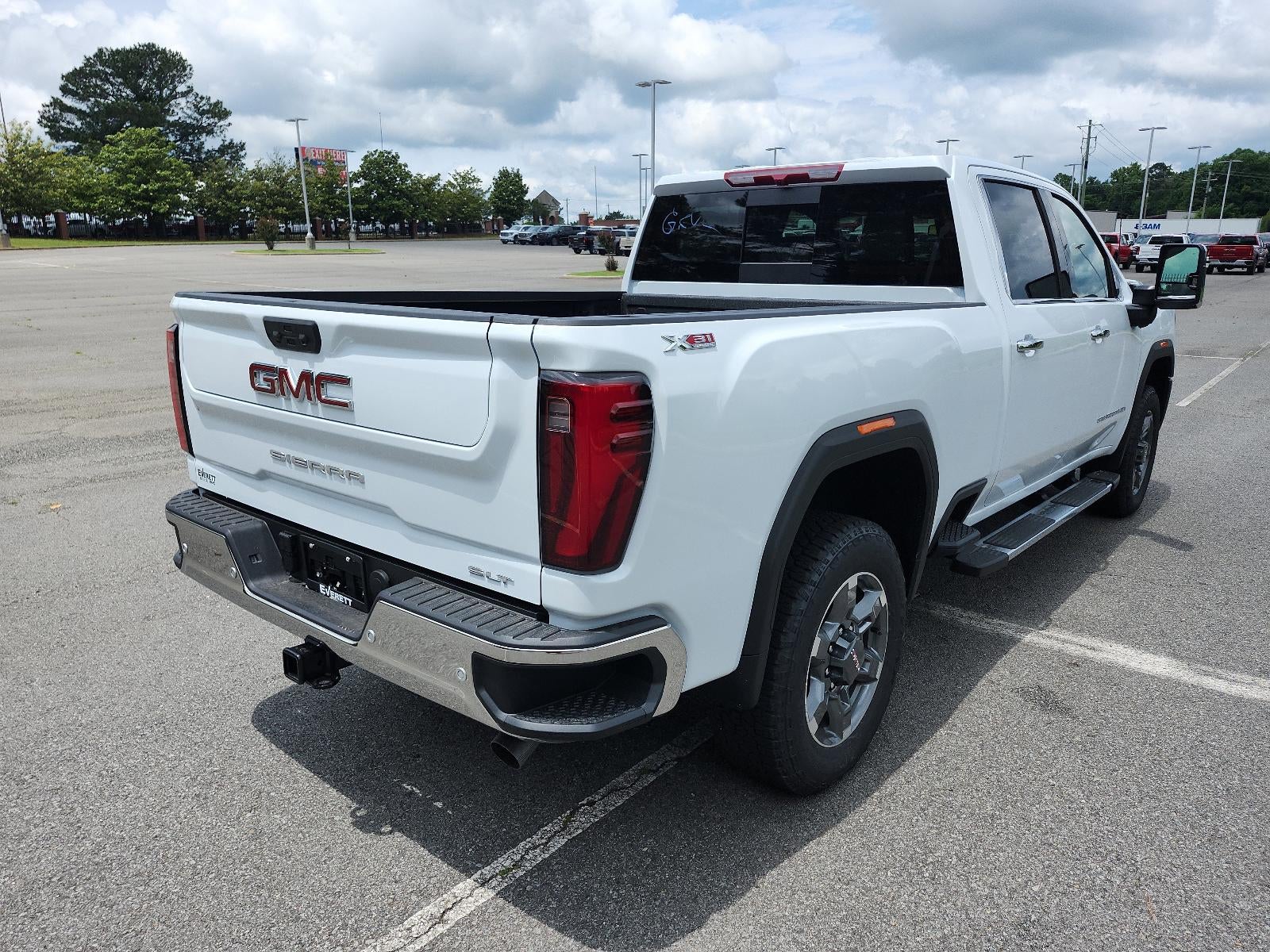 2026 GMC Sierra 2500 HD Crew Cab Standard Box 4-Wheel Drive SLT