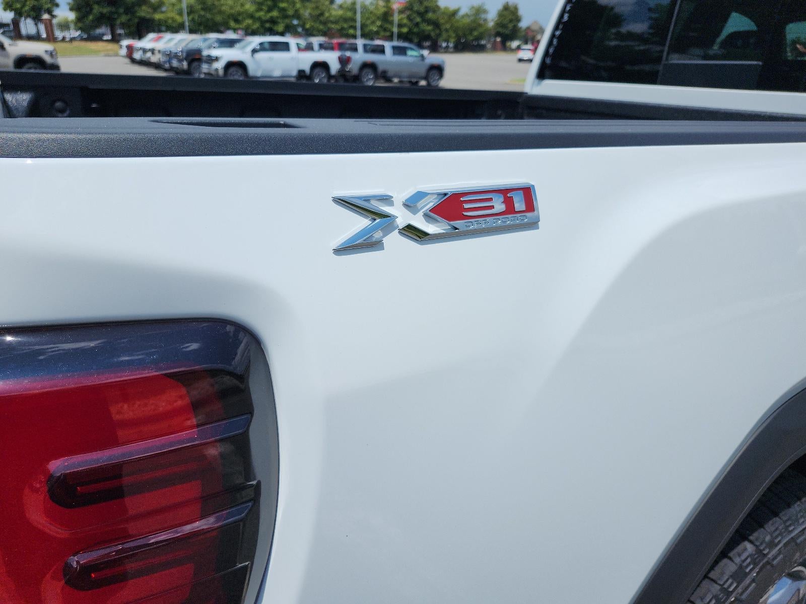 2026 GMC Sierra 2500 HD Crew Cab Standard Box 4-Wheel Drive SLT