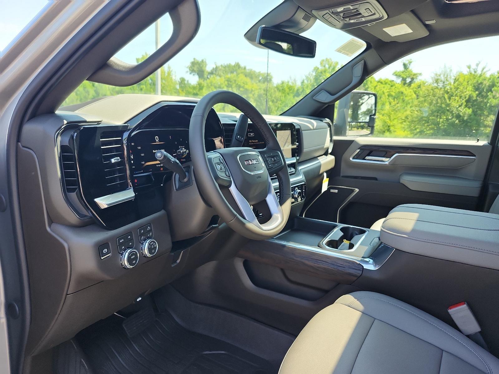 2026 GMC Sierra 2500 HD Crew Cab Standard Box 4-Wheel Drive SLT