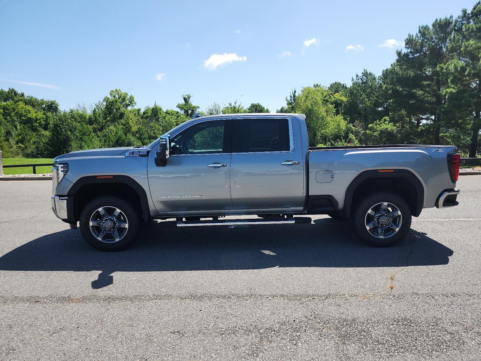 2026 GMC Sierra 2500 HD Crew Cab Standard Box 4-Wheel Drive SLT
