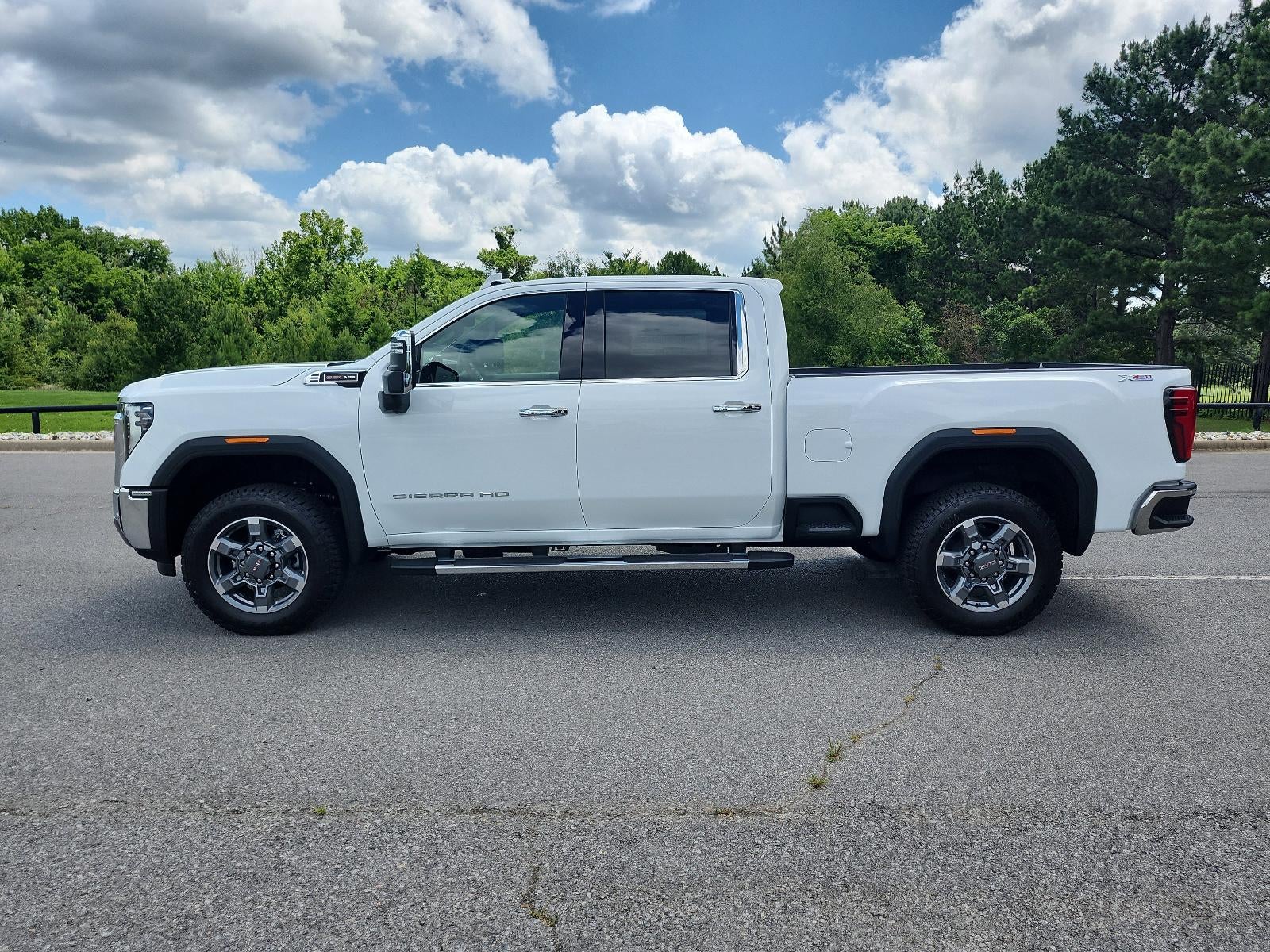 2026 GMC Sierra 2500 HD Crew Cab Standard Box 4-Wheel Drive SLT