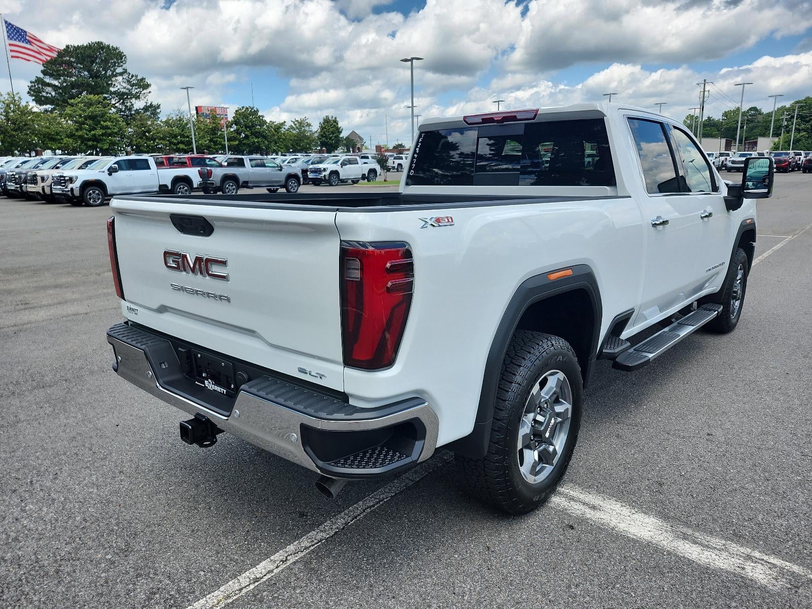 2026 GMC Sierra 2500 HD Crew Cab Standard Box 4-Wheel Drive SLT