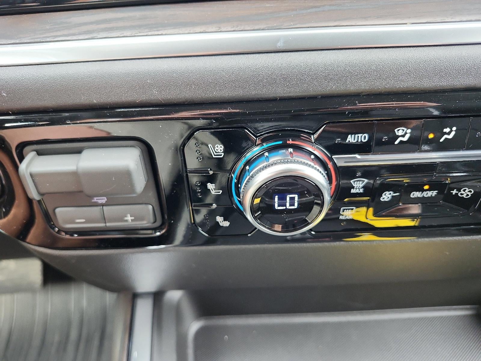 2026 GMC Sierra 2500 HD Crew Cab Standard Box 4-Wheel Drive SLT