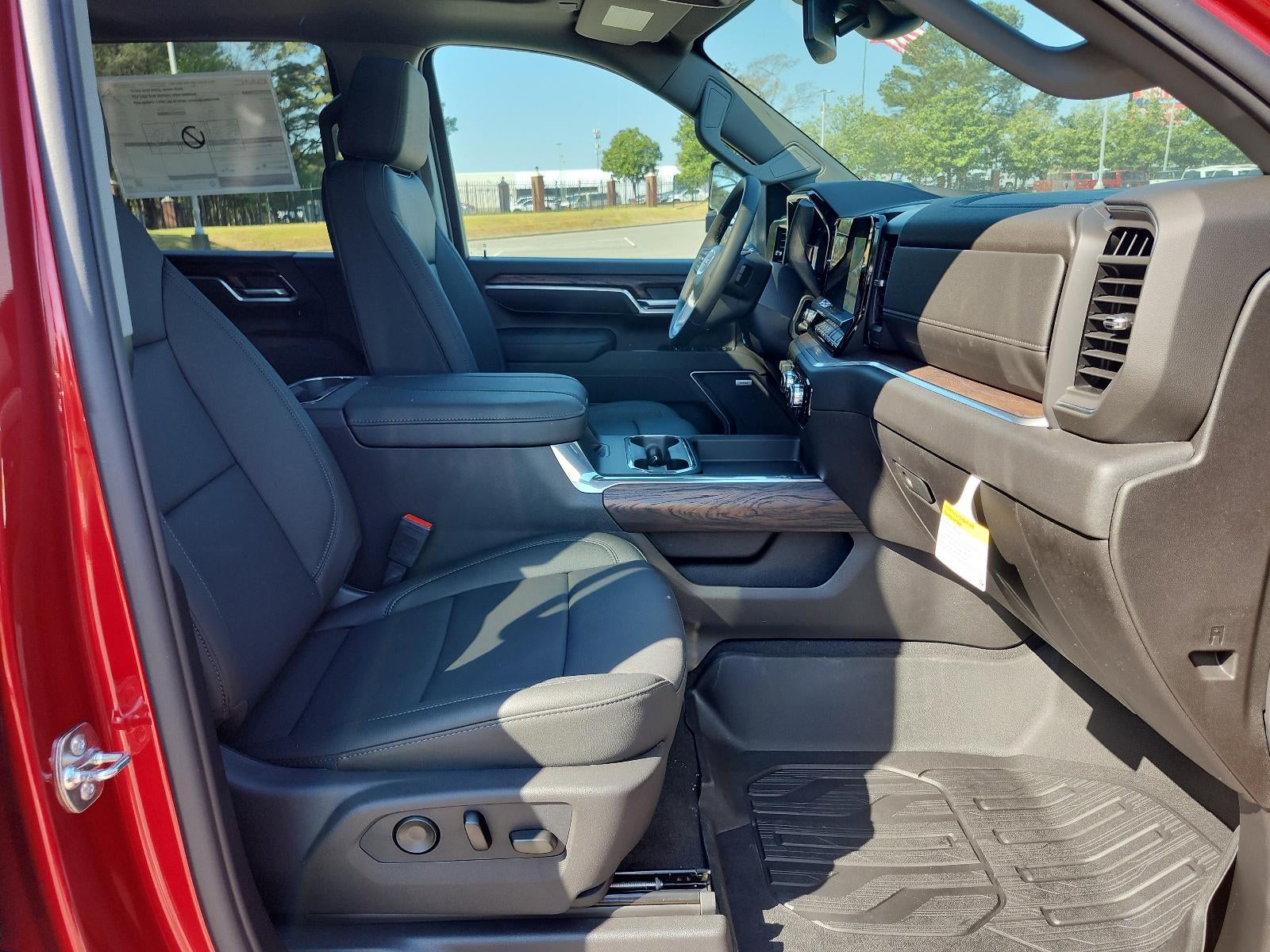 2026 GMC Sierra 2500 HD Crew Cab Standard Box 4-Wheel Drive SLT