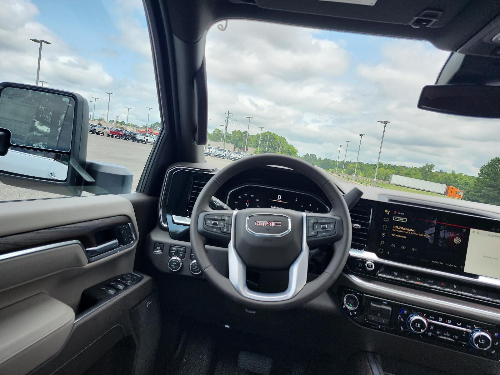 2026 GMC Sierra 2500 HD Crew Cab Standard Box 4-Wheel Drive SLT