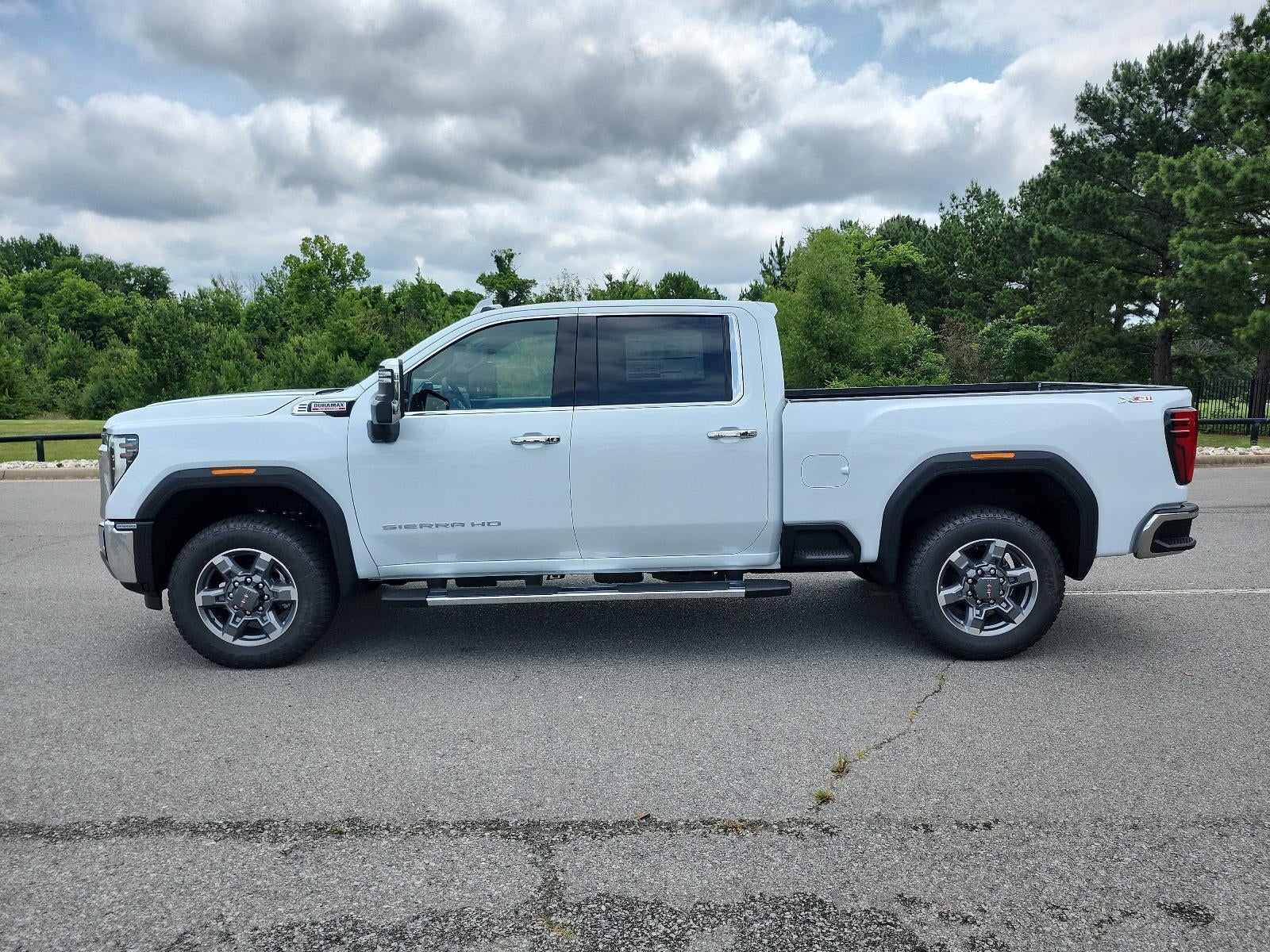 2026 GMC Sierra 2500 HD Crew Cab Standard Box 4-Wheel Drive SLT