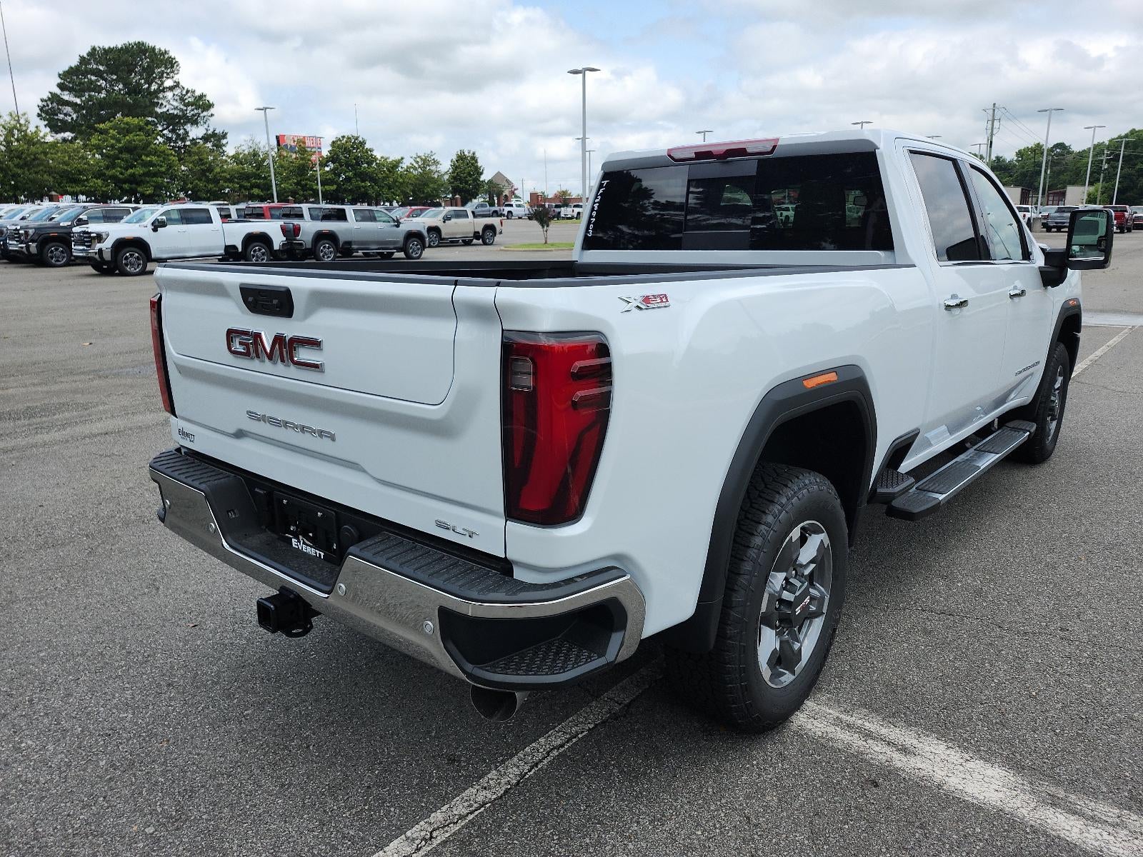 2026 GMC Sierra 2500 HD Crew Cab Standard Box 4-Wheel Drive SLT