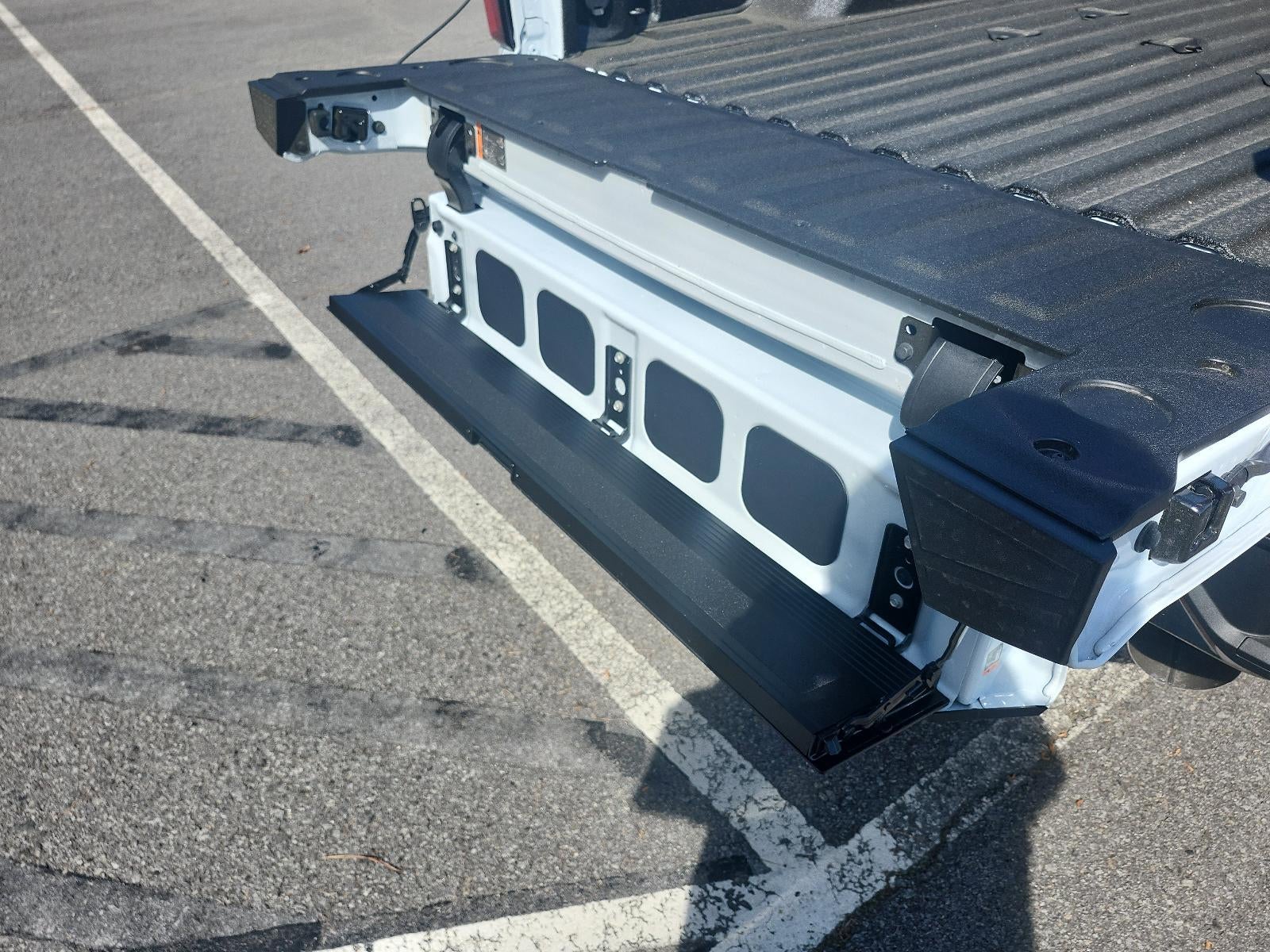 2026 GMC Sierra 2500 HD Crew Cab Standard Box 4-Wheel Drive SLT