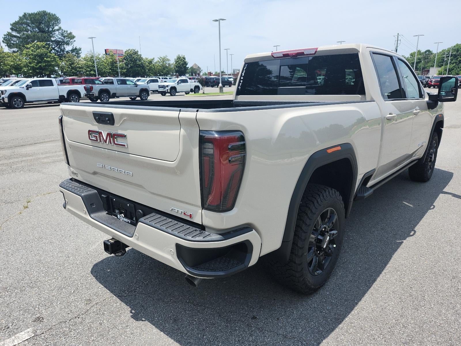 2026 GMC Sierra 2500 HD Crew Cab Standard Box 4-Wheel Drive AT4