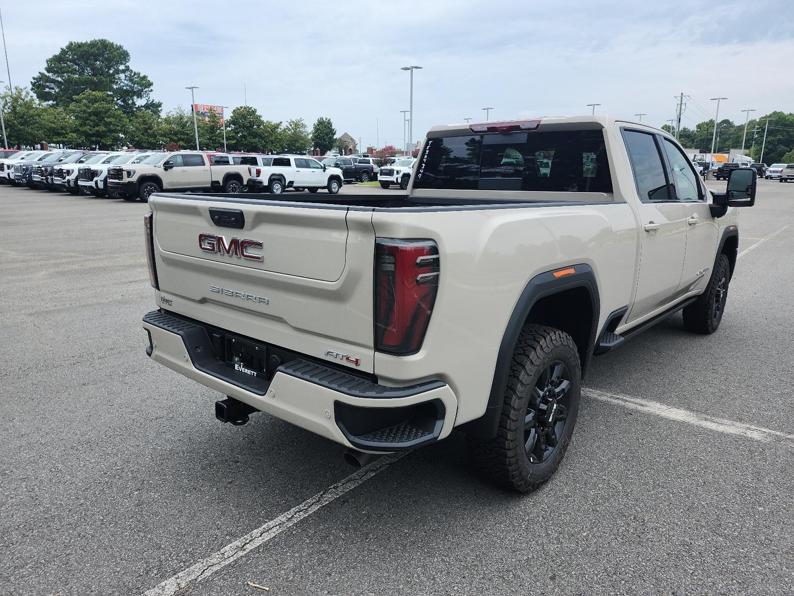 2026 GMC Sierra 2500 HD Crew Cab Standard Box 4-Wheel Drive AT4