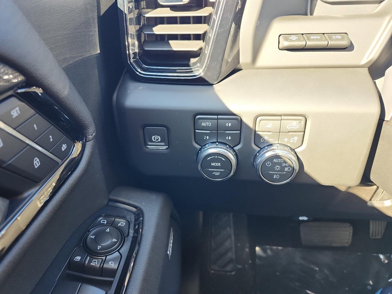 2026 GMC Sierra 2500 HD Crew Cab Standard Box 4-Wheel Drive AT4