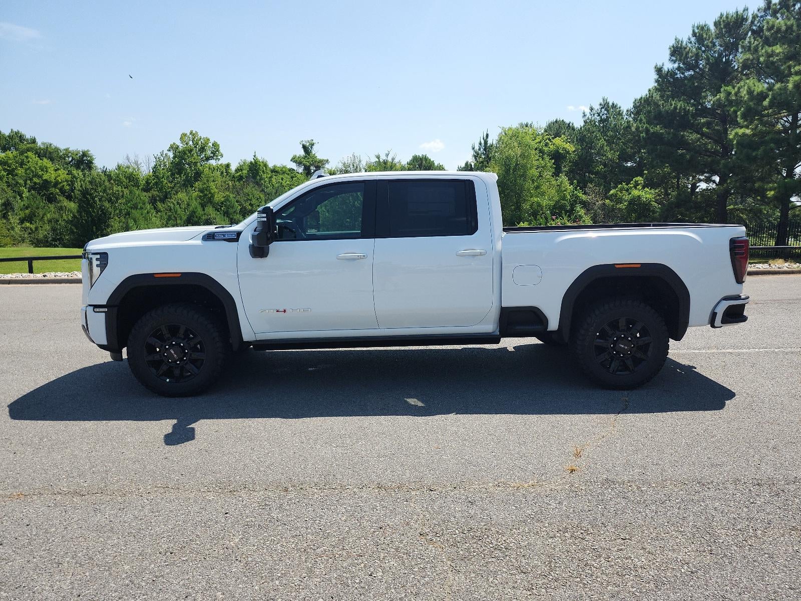2026 GMC Sierra 2500 HD Crew Cab Standard Box 4-Wheel Drive AT4