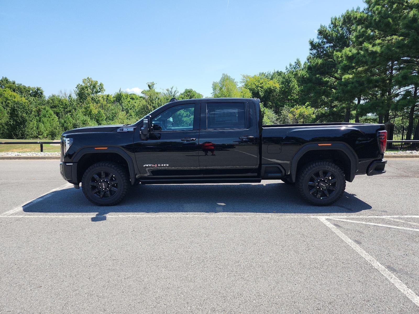 2026 GMC Sierra 2500 HD Crew Cab Standard Box 4-Wheel Drive AT4