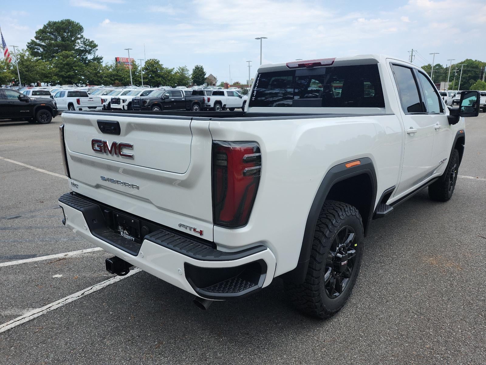 2026 GMC Sierra 2500 HD Crew Cab Standard Box 4-Wheel Drive AT4