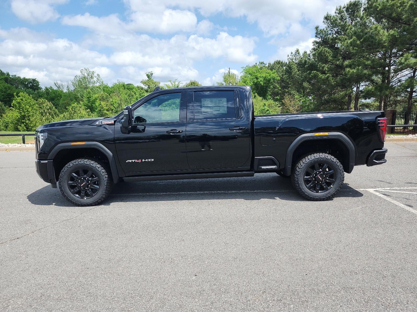 2026 GMC Sierra 2500 HD Crew Cab Standard Box 4-Wheel Drive AT4