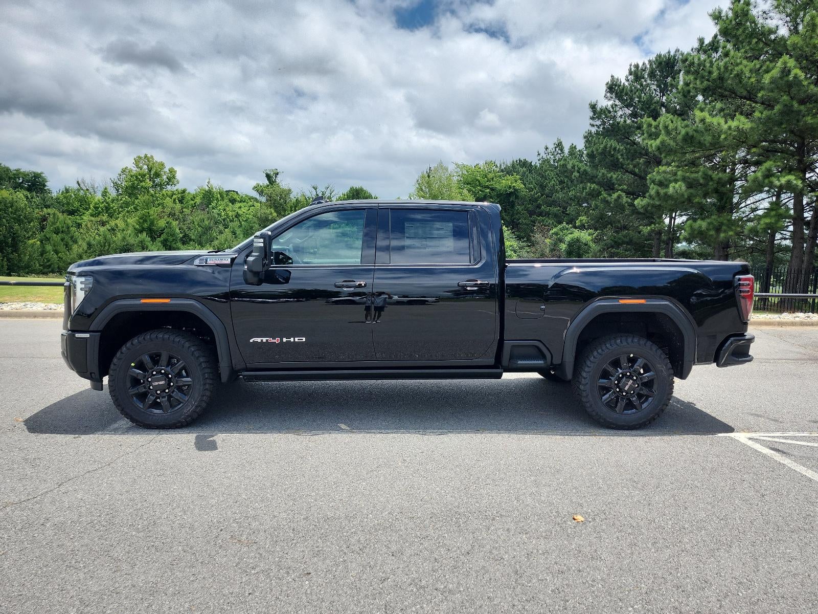 2026 GMC Sierra 2500 HD Crew Cab Standard Box 4-Wheel Drive AT4