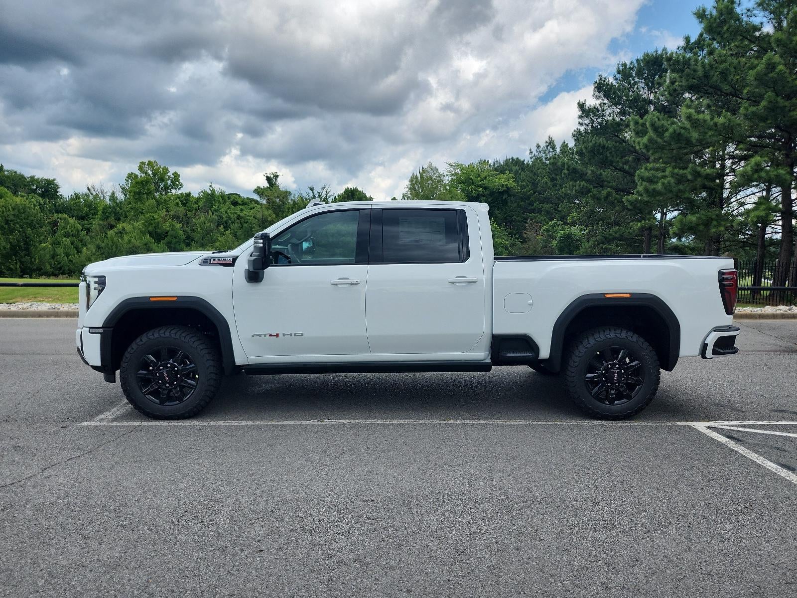 2026 GMC Sierra 2500 HD Crew Cab Standard Box 4-Wheel Drive AT4