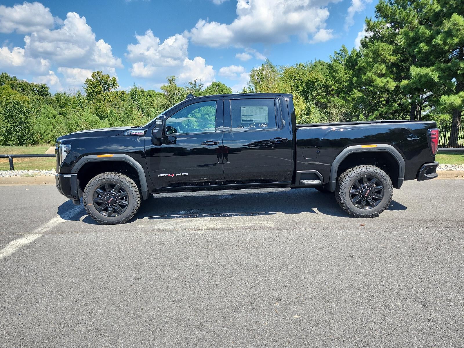 2026 GMC Sierra 2500 HD Crew Cab Standard Box 4-Wheel Drive AT4