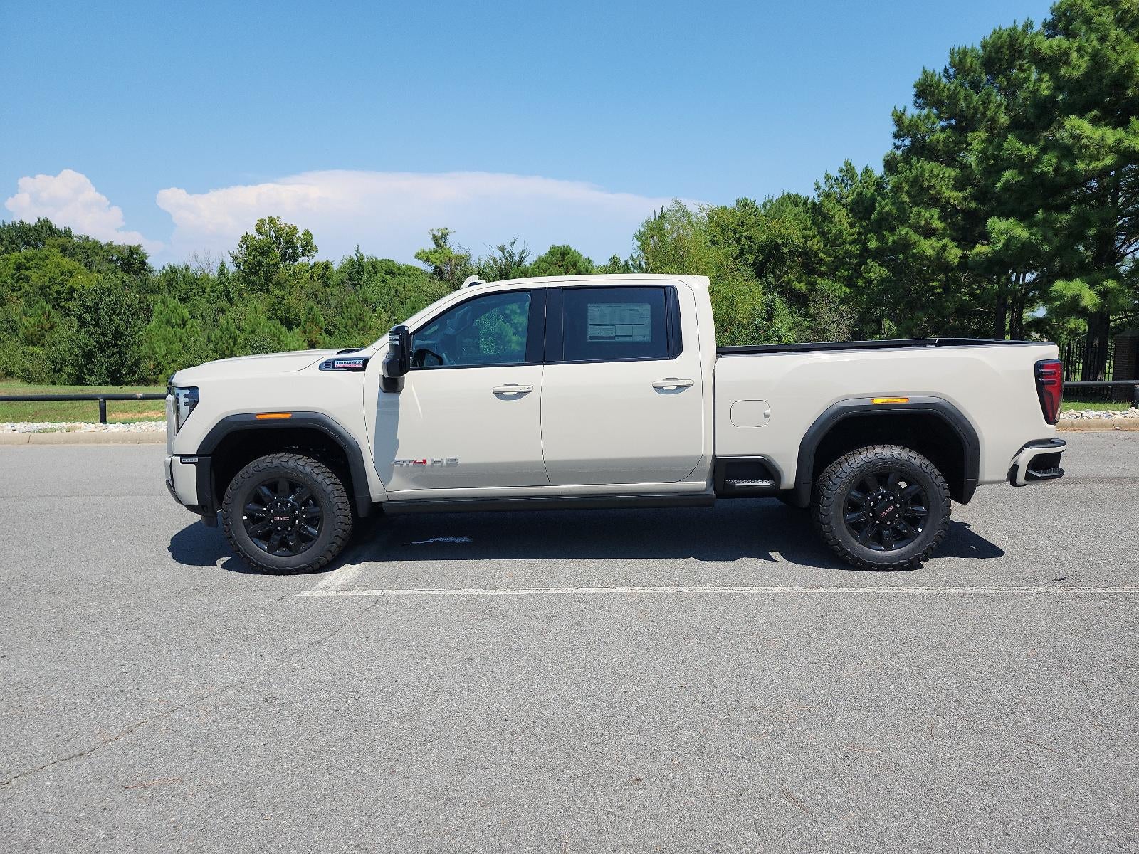 2026 GMC Sierra 2500 HD Crew Cab Standard Box 4-Wheel Drive AT4