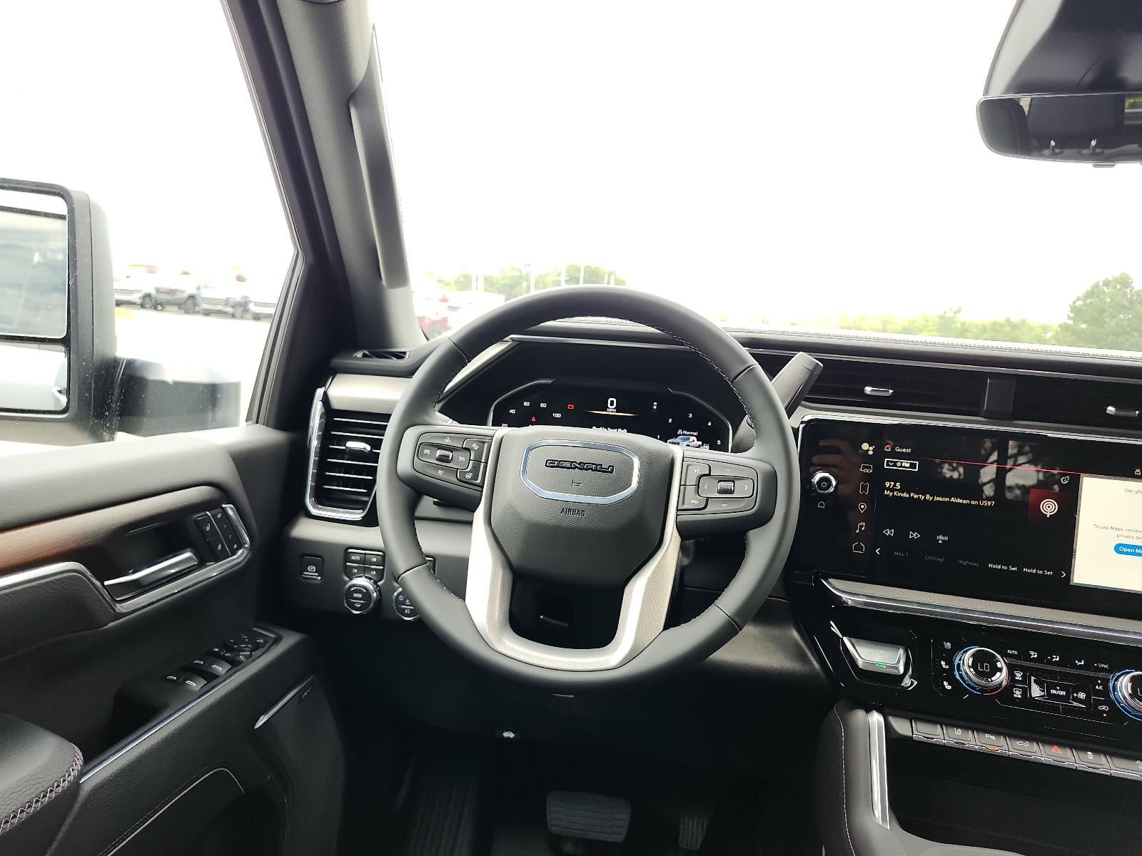 2025 GMC Sierra 2500 HD Crew Cab Standard Box 4-Wheel Drive Denali