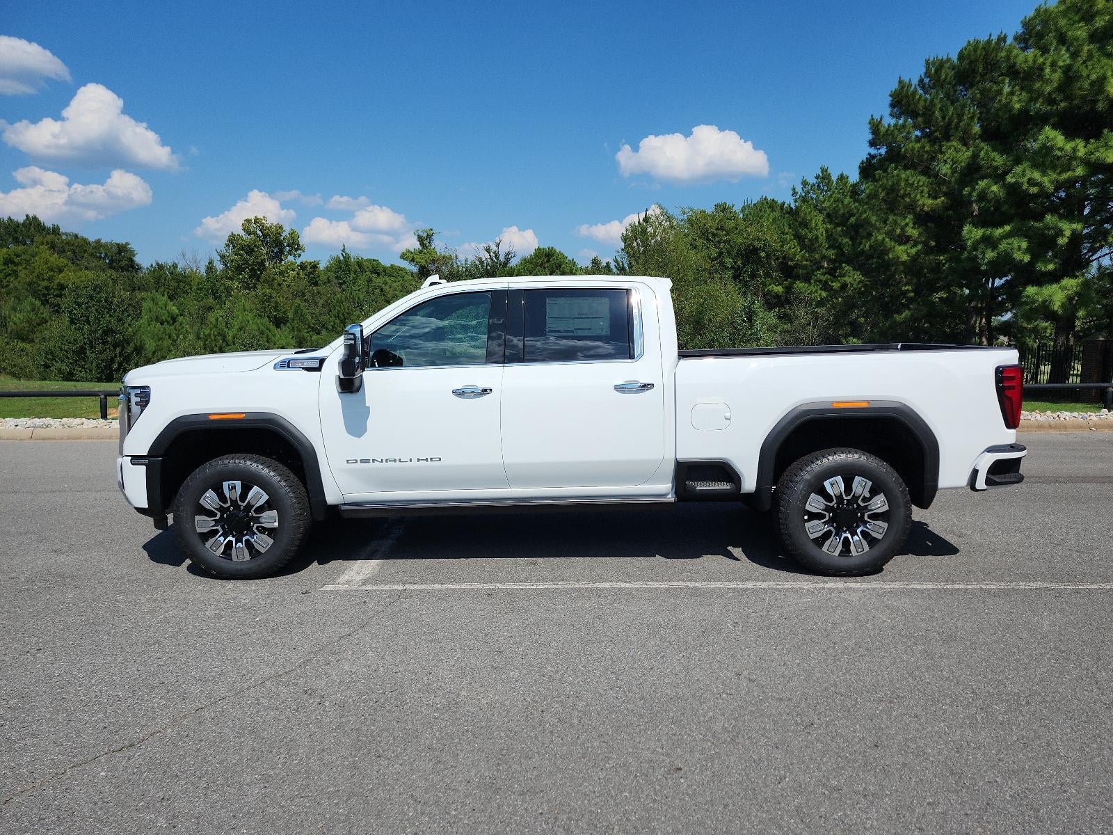 2026 GMC Sierra 2500 HD Crew Cab Standard Box 4-Wheel Drive Denali