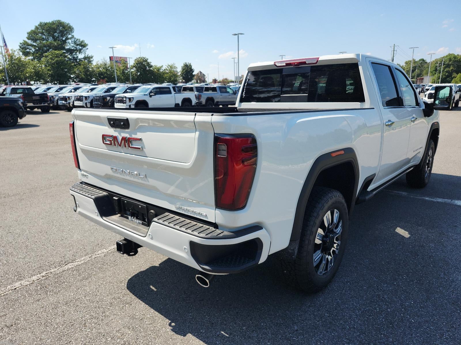 2026 GMC Sierra 2500 HD Crew Cab Standard Box 4-Wheel Drive Denali