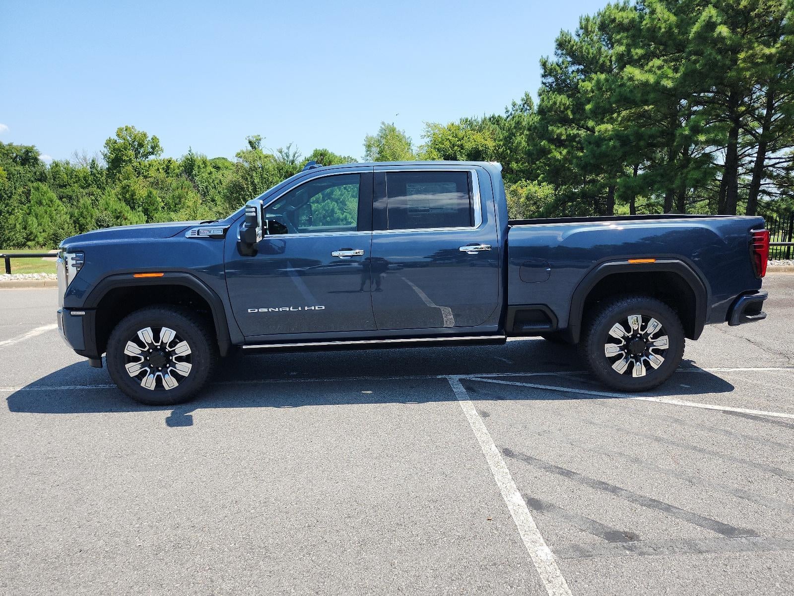 2026 GMC Sierra 2500 HD Crew Cab Standard Box 4-Wheel Drive Denali