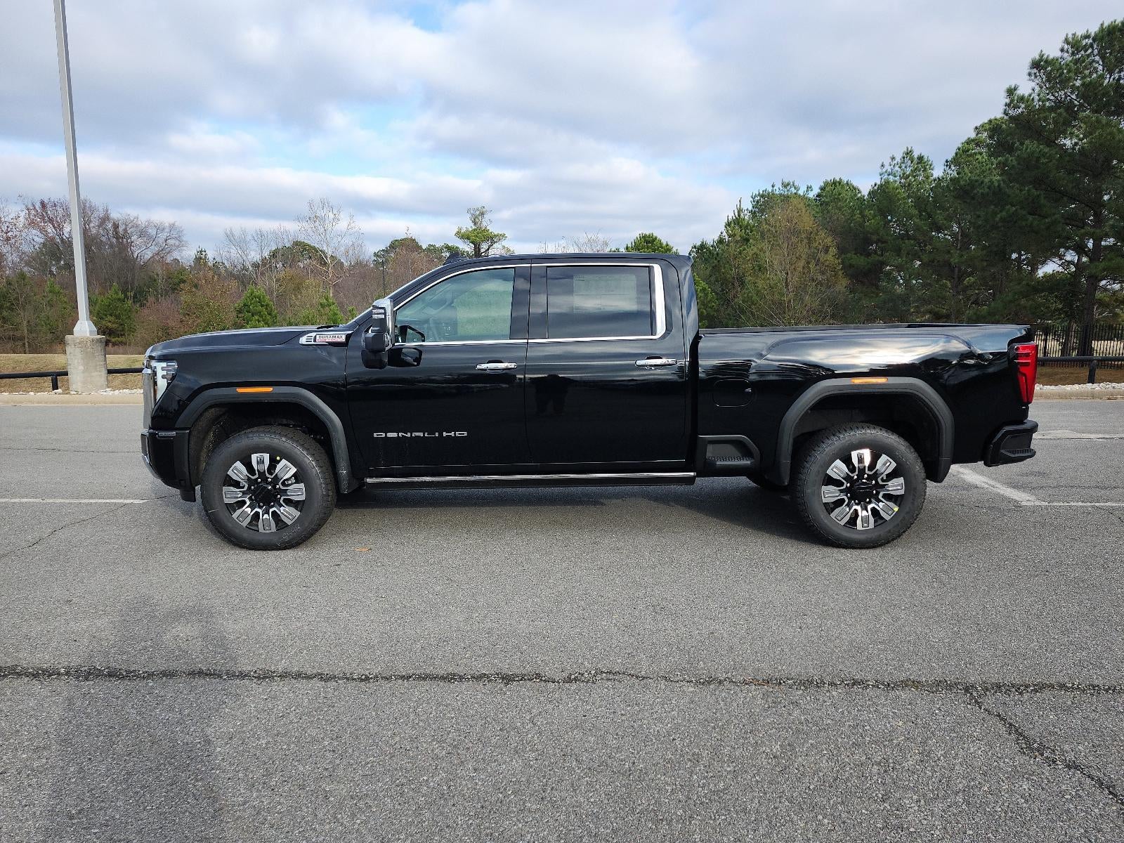 2026 GMC Sierra 2500 HD Crew Cab Standard Box 4-Wheel Drive Denali