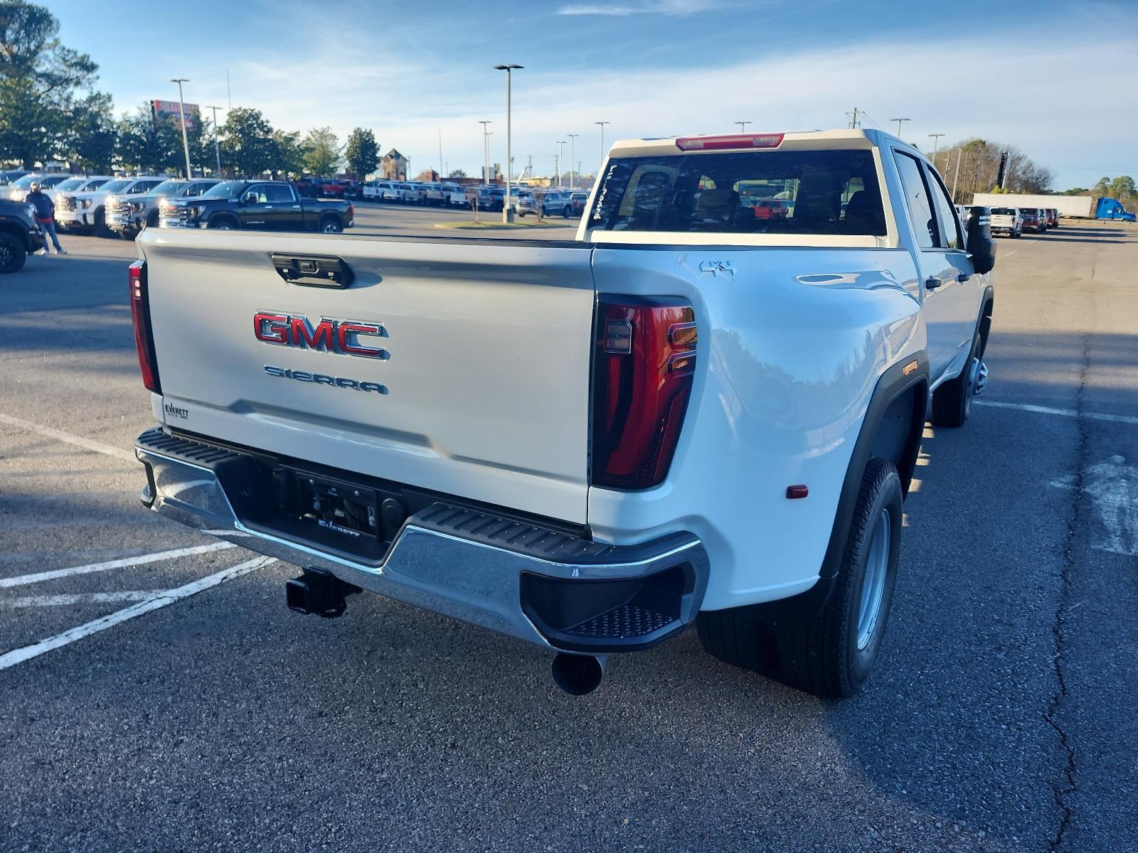 2026 GMC Sierra 3500 HD Crew Cab Long Box 4-Wheel Drive Pro