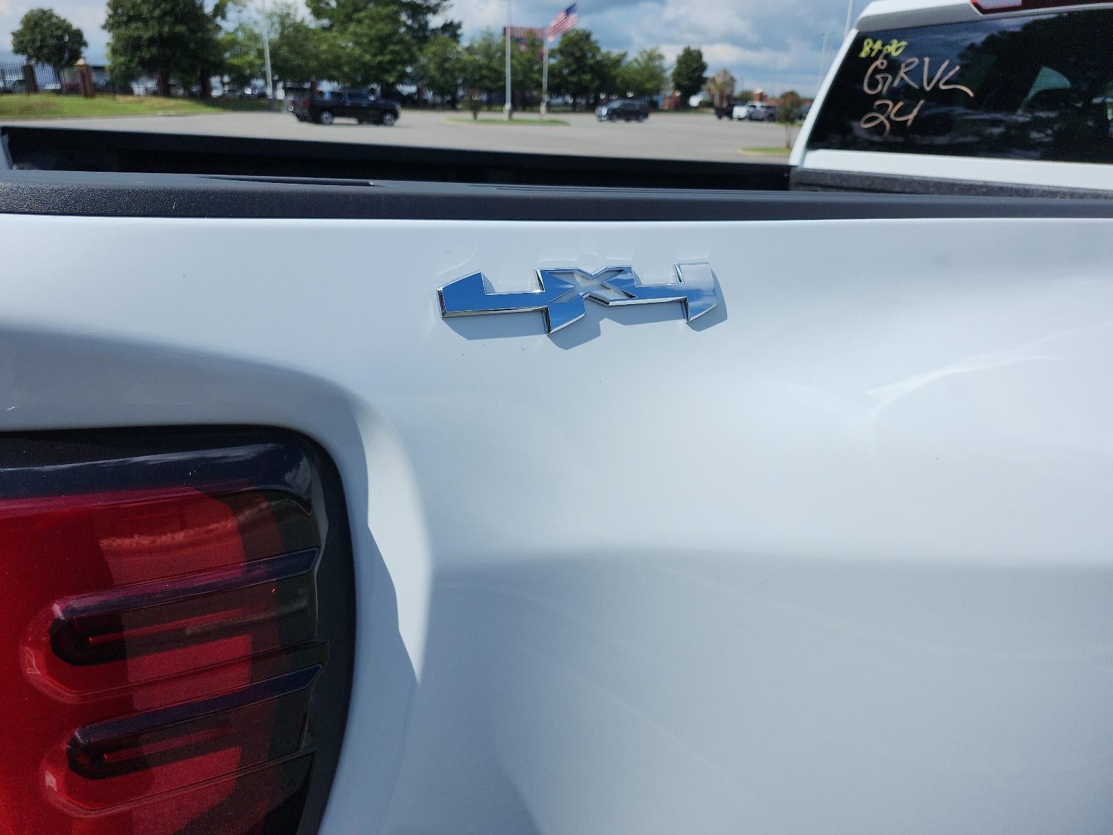 2026 GMC Sierra 3500 HD Crew Cab Long Box 4-Wheel Drive Pro