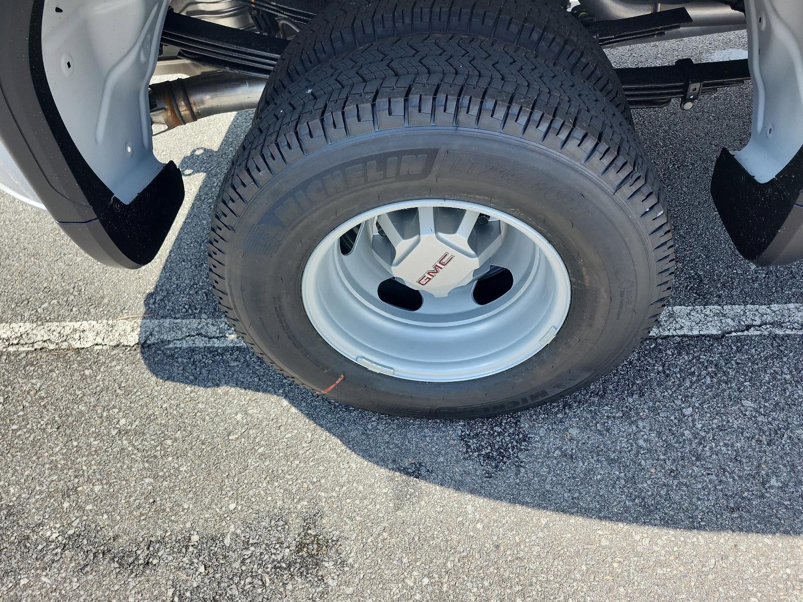 2026 GMC Sierra 3500 HD Crew Cab Long Box 4-Wheel Drive Pro