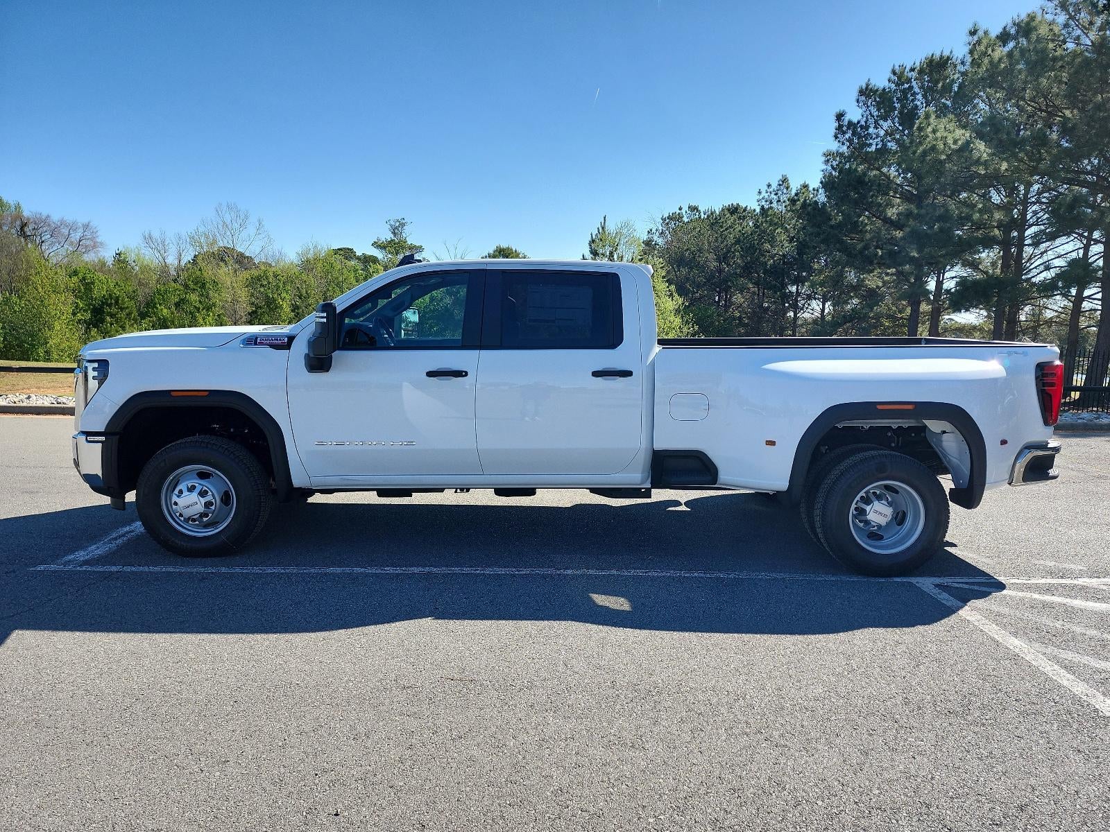2026 GMC Sierra 3500 HD Crew Cab Long Box 4-Wheel Drive Pro