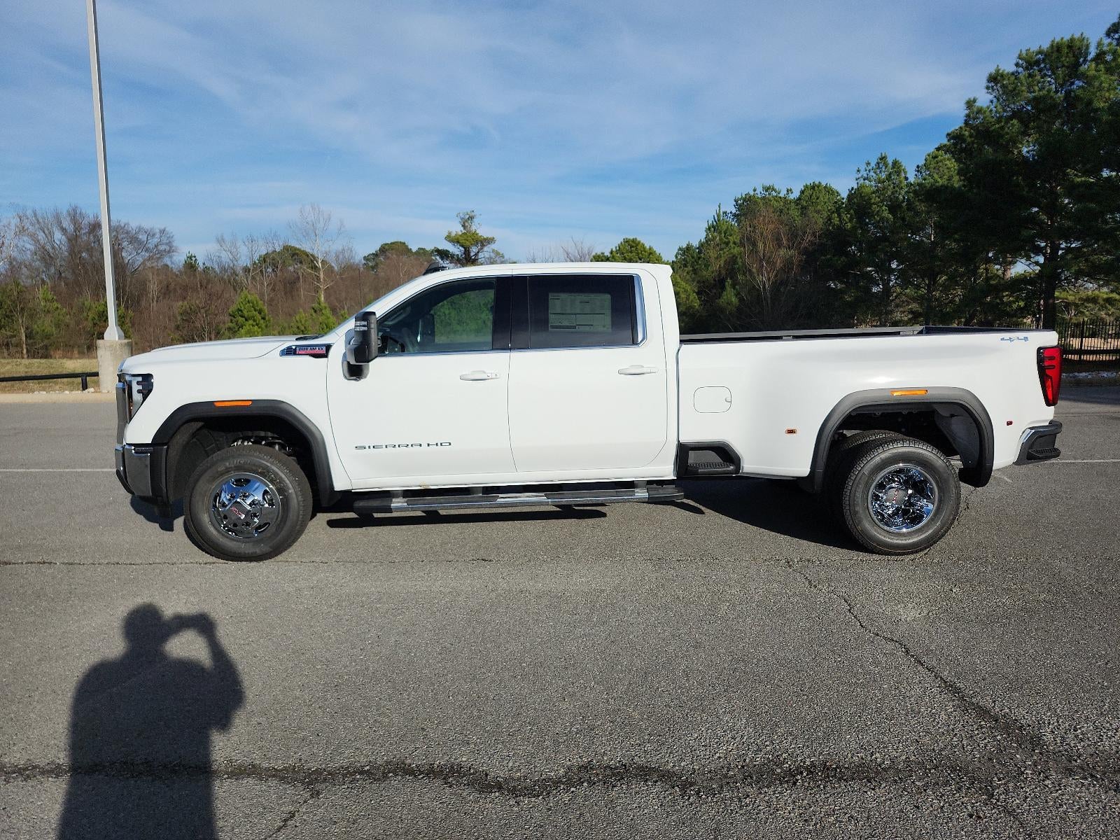 2026 GMC Sierra 3500 HD Crew Cab Long Box 4-Wheel Drive SLE