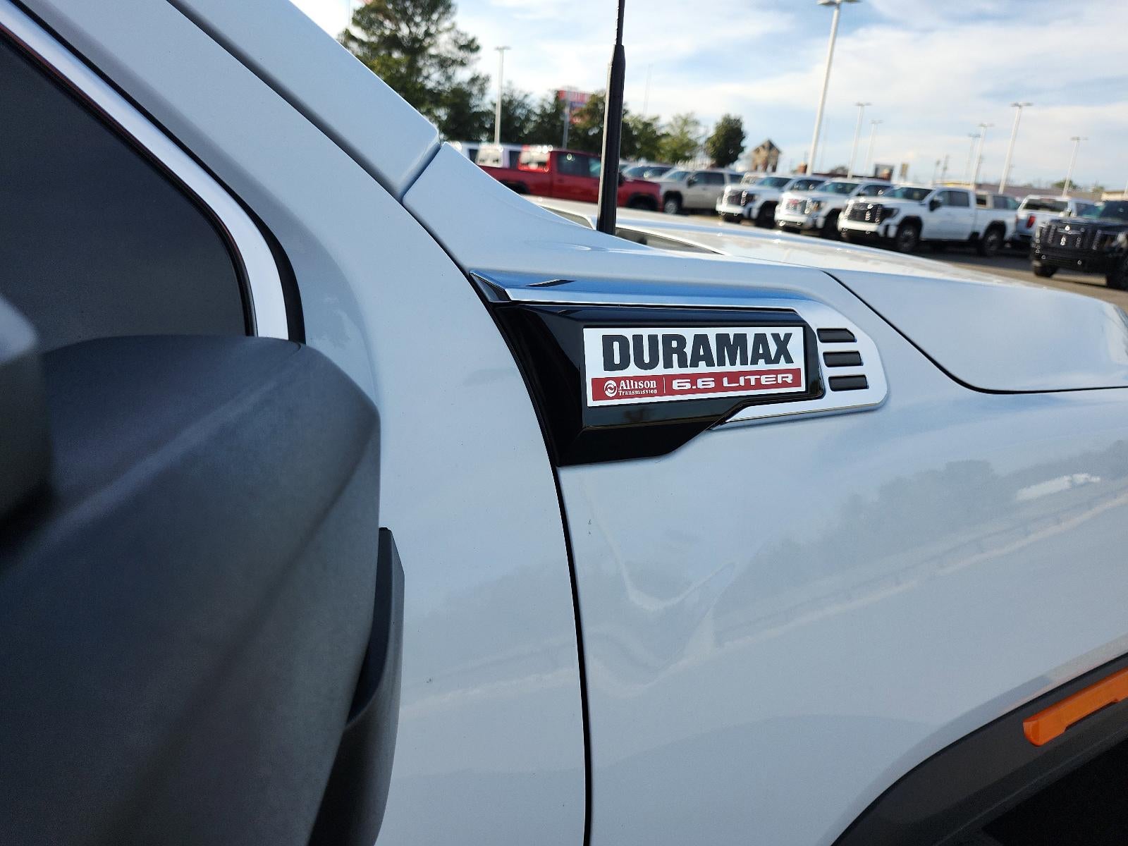 2026 GMC Sierra 3500 HD Crew Cab Long Box 4-Wheel Drive SLE