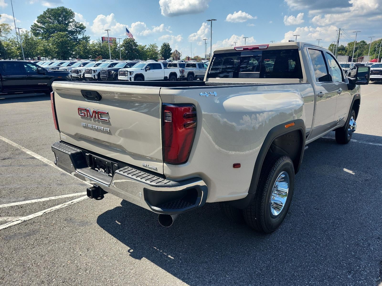 2026 GMC Sierra 3500 HD Crew Cab Long Box 4-Wheel Drive SLE