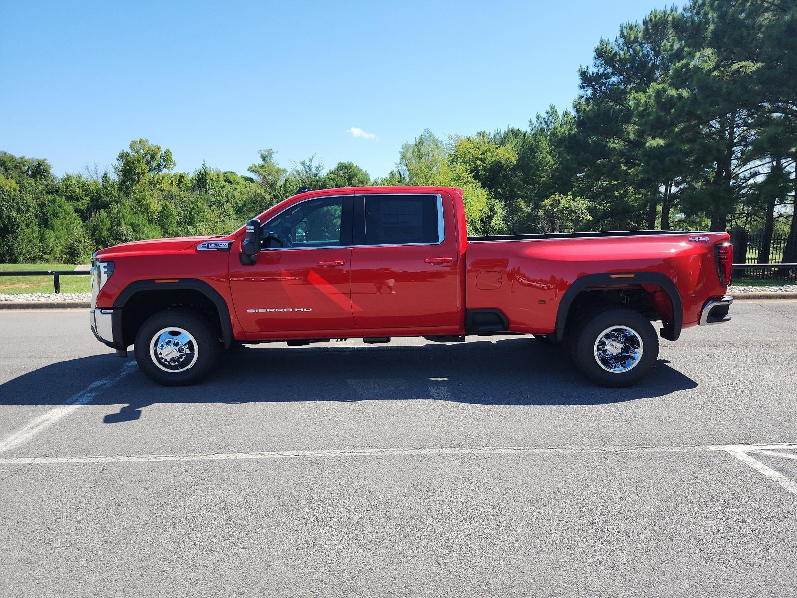 2026 GMC Sierra 3500 HD Crew Cab Long Box 4-Wheel Drive SLE