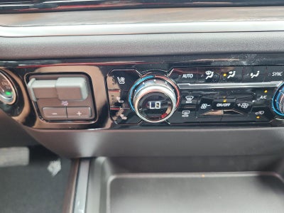 2026 GMC Sierra 3500 HD Crew Cab Long Box 4-Wheel Drive SLT