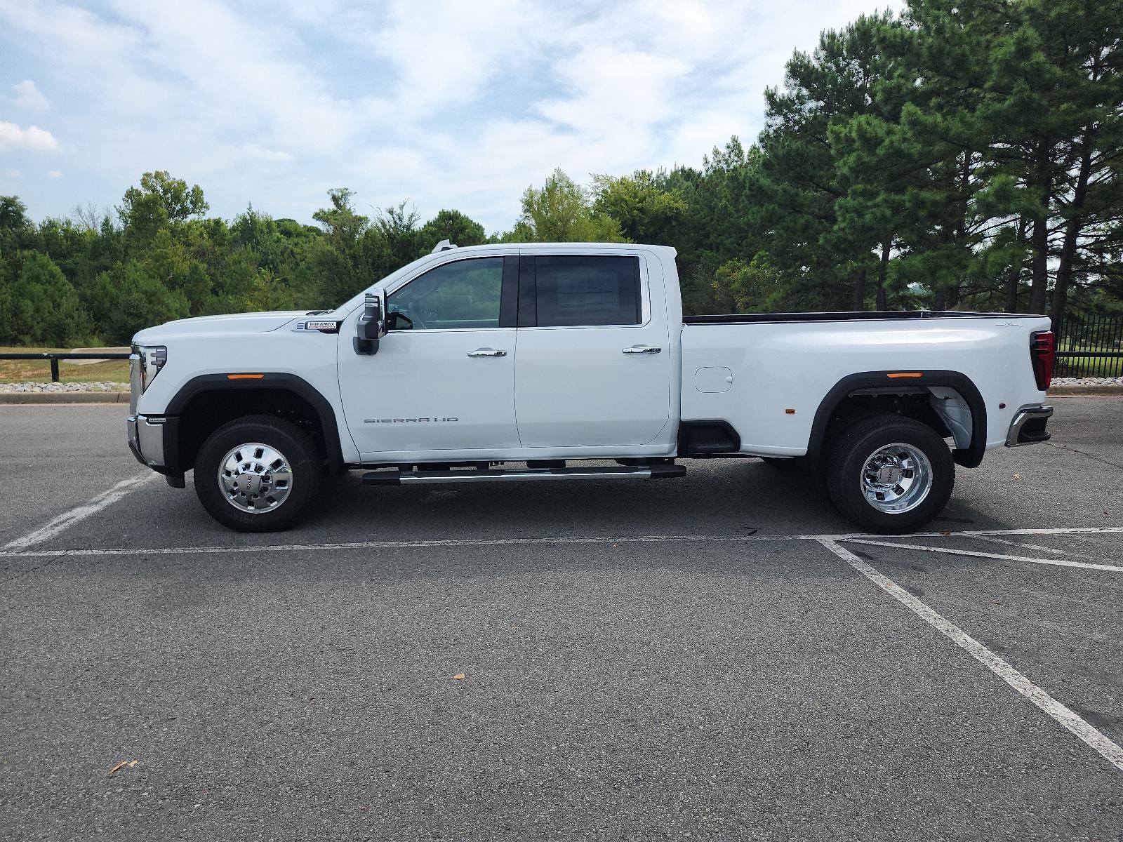 2026 GMC Sierra 3500 HD Crew Cab Long Box 4-Wheel Drive SLT