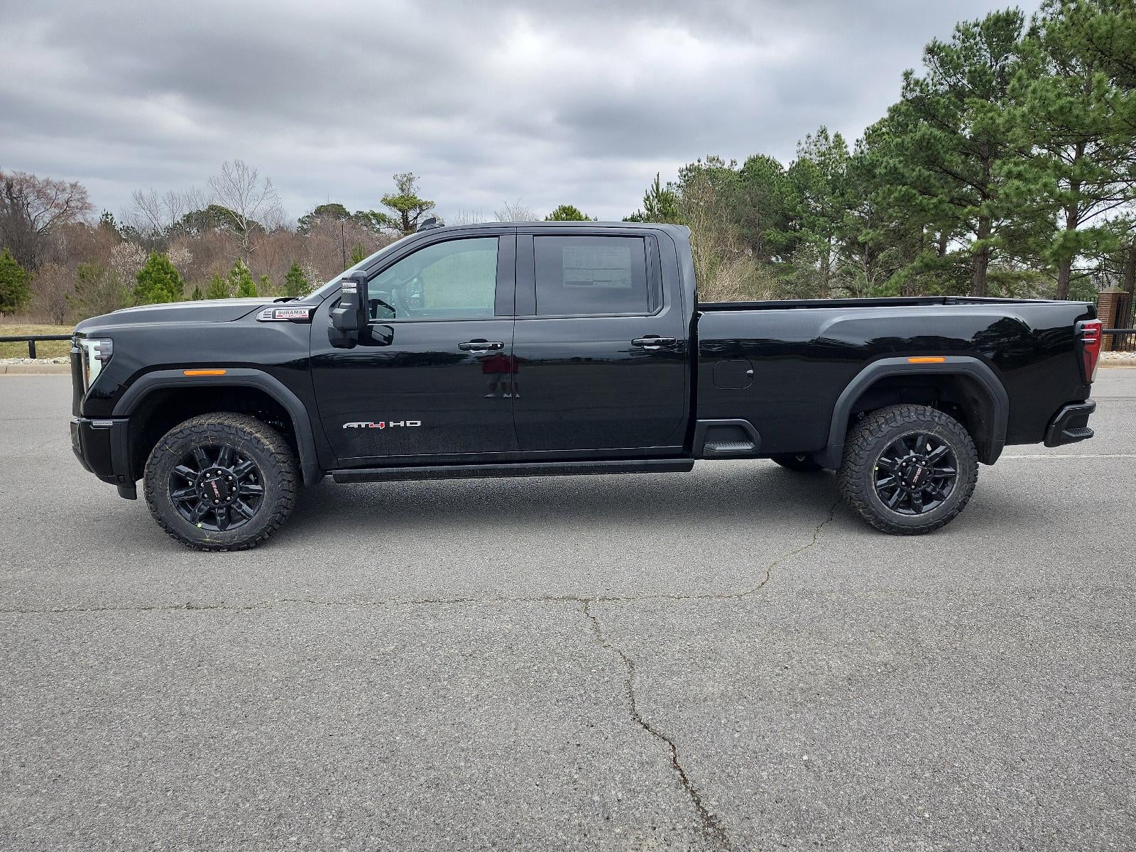 2026 GMC Sierra 3500 HD Crew Cab Long Box 4-Wheel Drive AT4