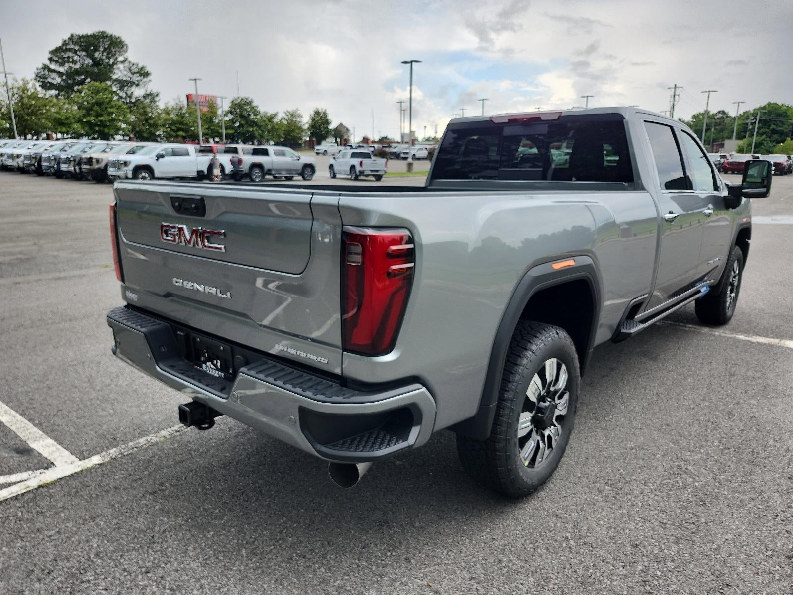 2026 GMC Sierra 3500 HD Crew Cab Long Box 4-Wheel Drive Denali