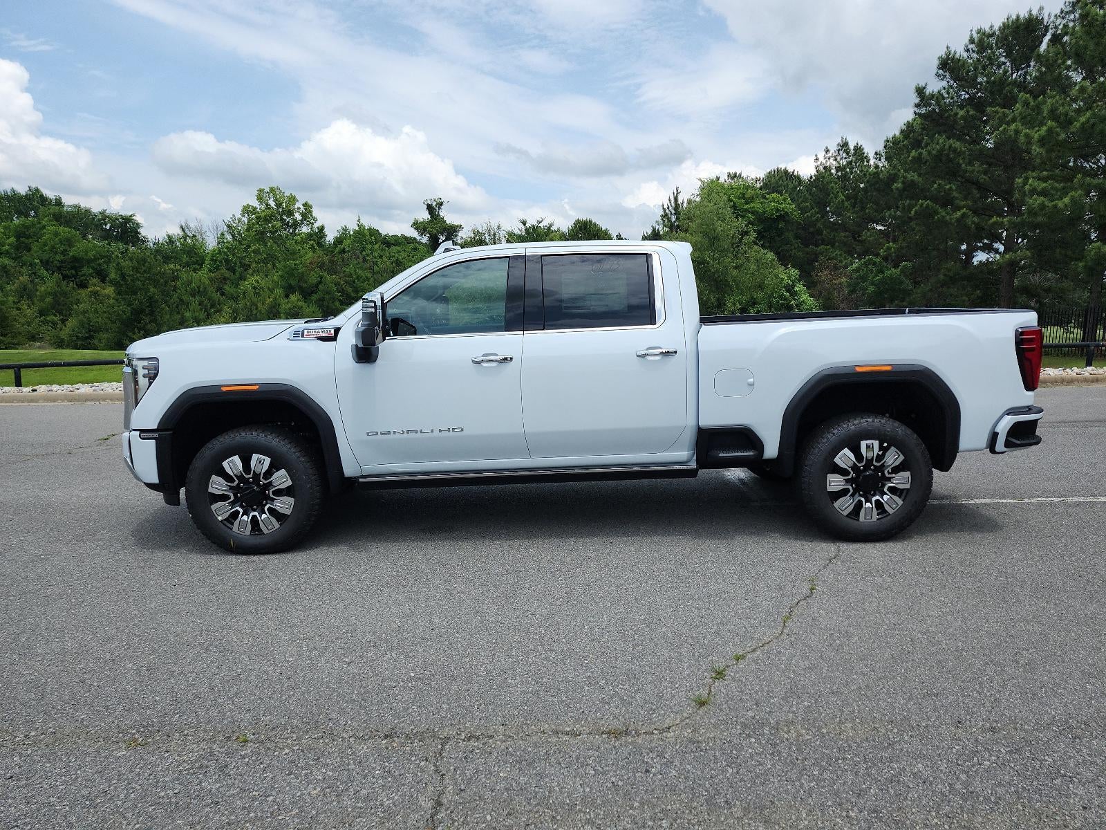 2026 GMC Sierra 3500 HD Crew Cab Standard Box 4-Wheel Drive Denali