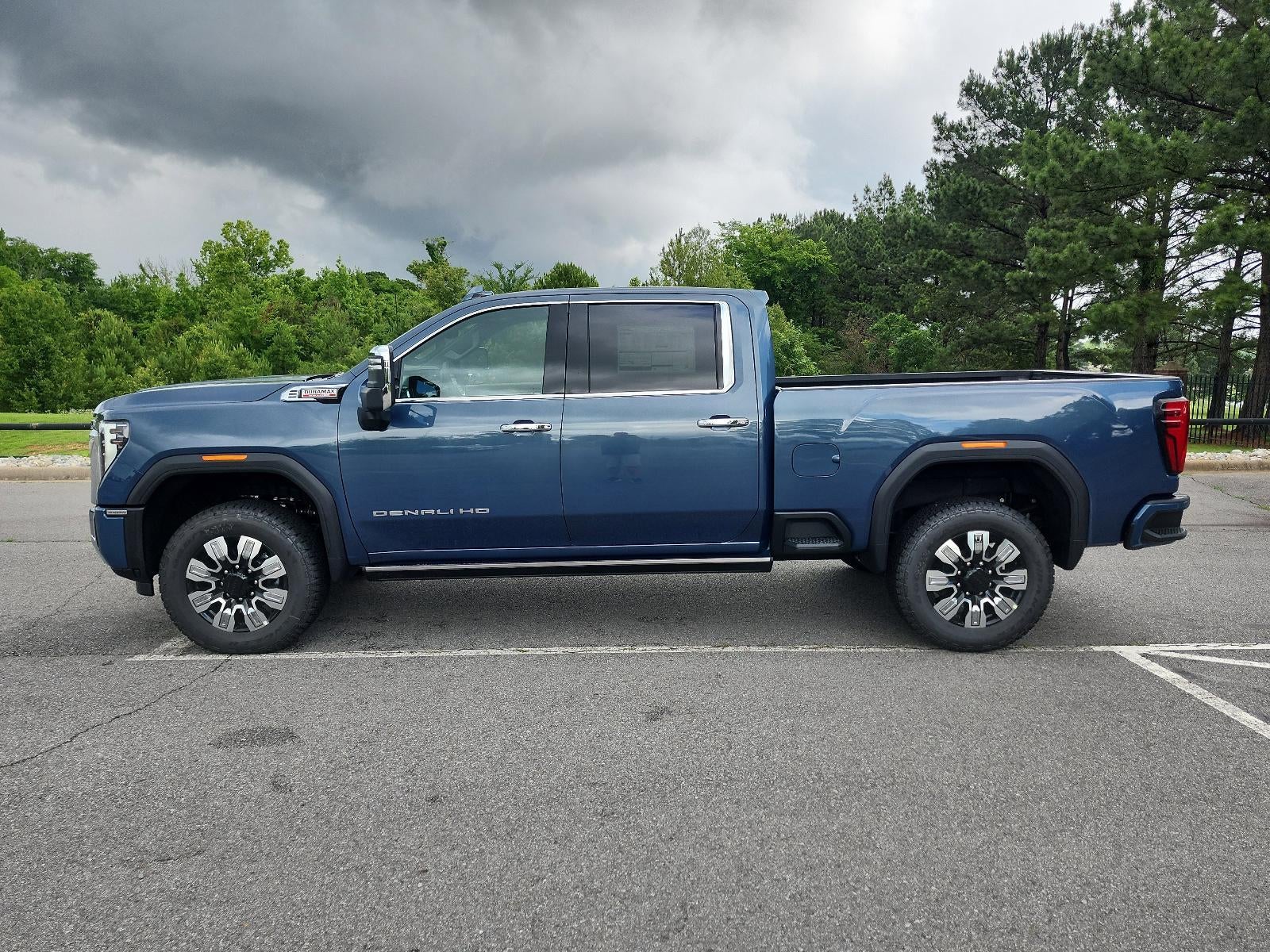 2026 GMC Sierra 3500 HD Crew Cab Standard Box 4-Wheel Drive Denali