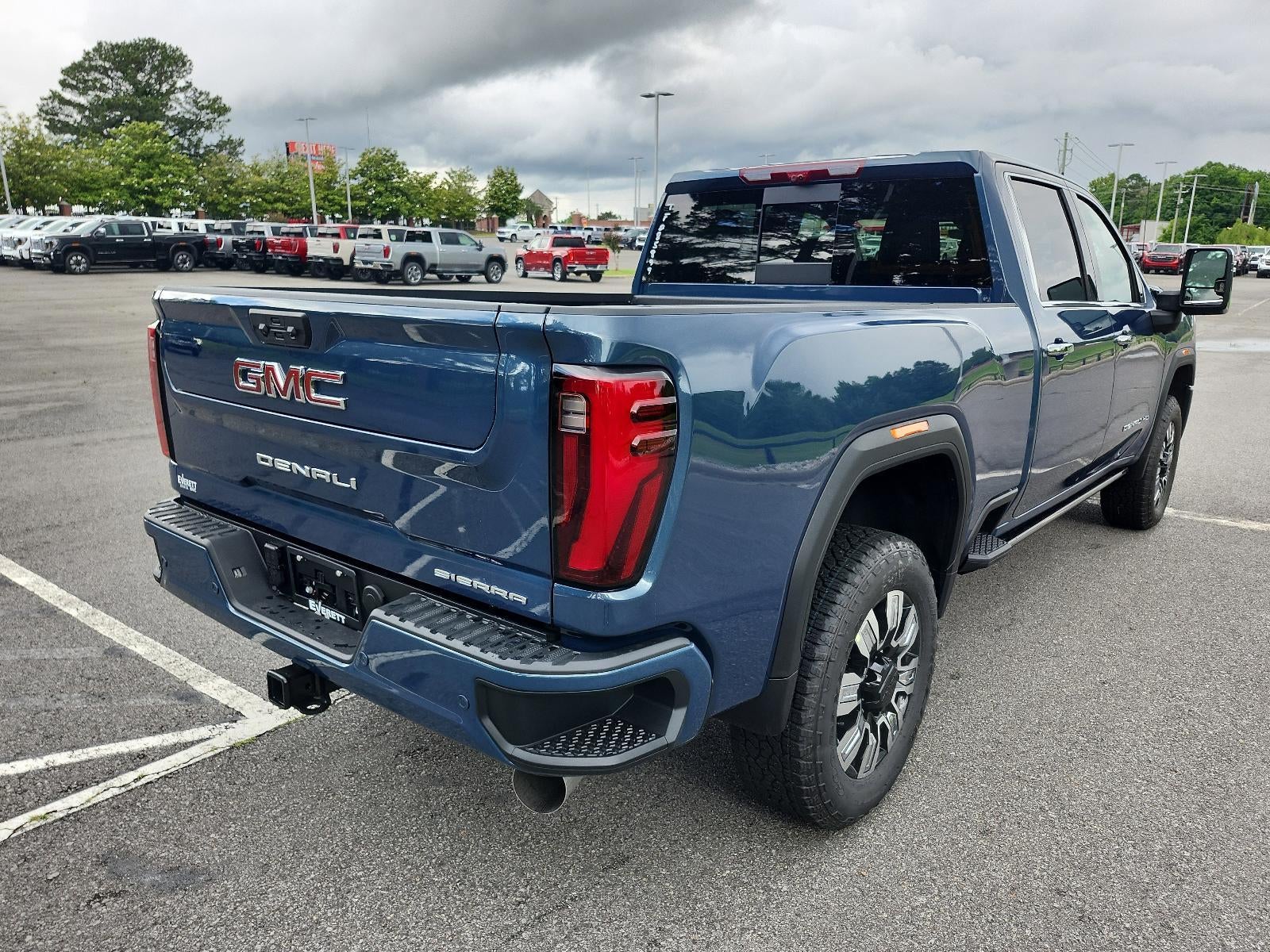 2026 GMC Sierra 3500 HD Crew Cab Standard Box 4-Wheel Drive Denali