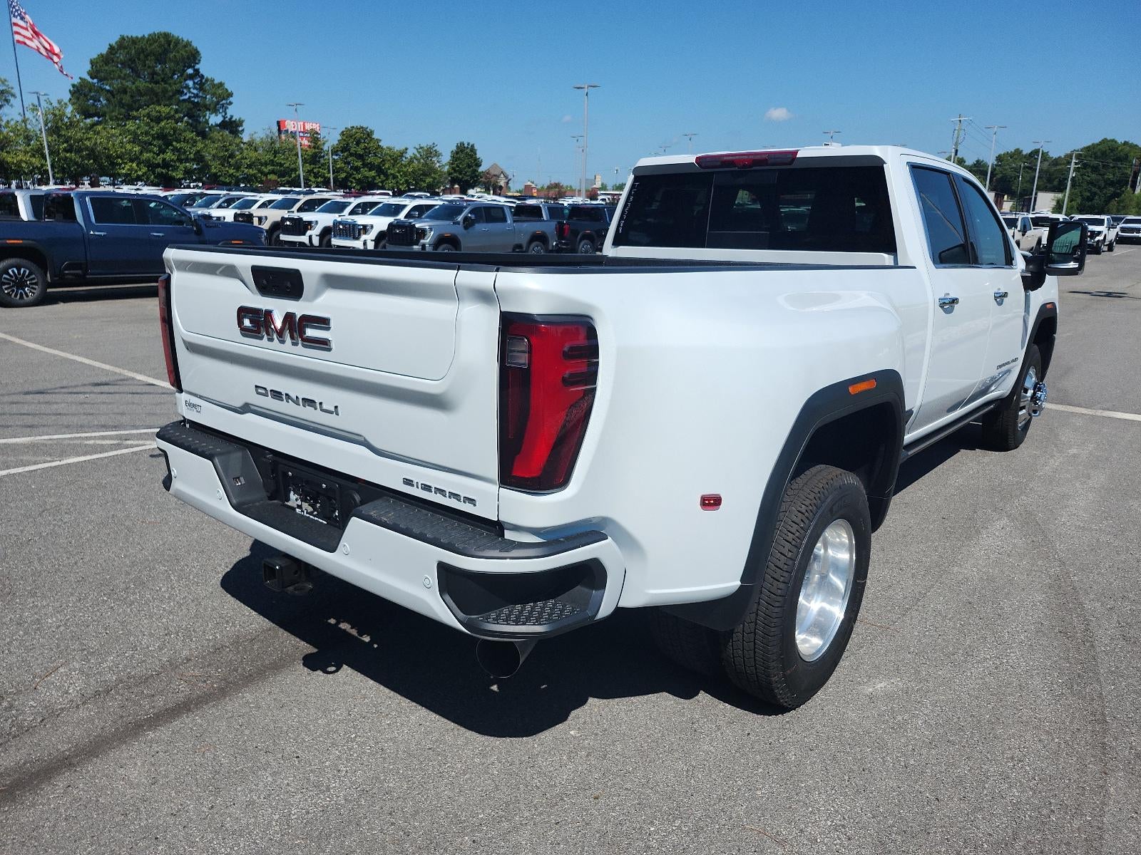 2026 GMC Sierra 3500 HD Crew Cab Long Box 4-Wheel Drive Denali