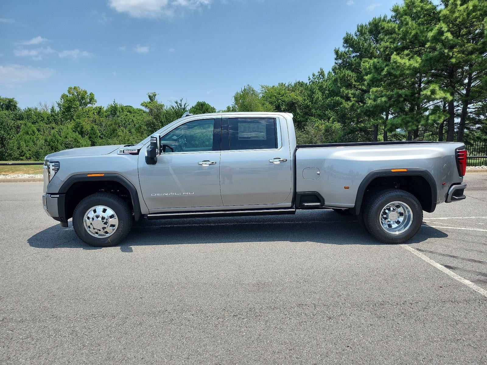 2026 GMC Sierra 3500 HD Crew Cab Long Box 4-Wheel Drive Denali