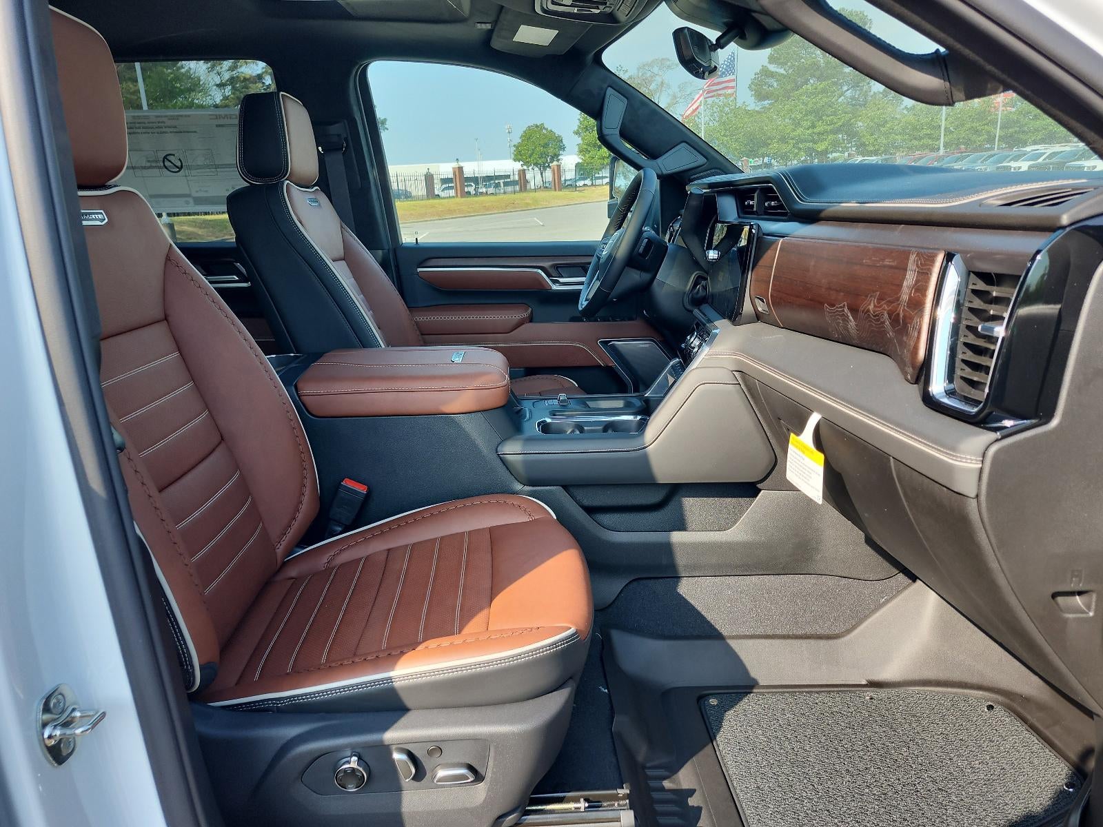 2026 GMC Sierra 2500 HD Crew Cab Standard Box 4-Wheel Drive Denali Ultimate