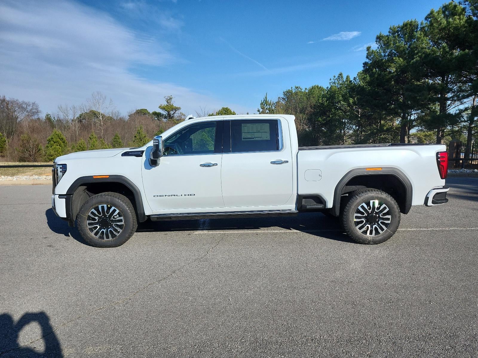 2026 GMC Sierra 2500 HD Crew Cab Standard Box 4-Wheel Drive Denali Ultimate