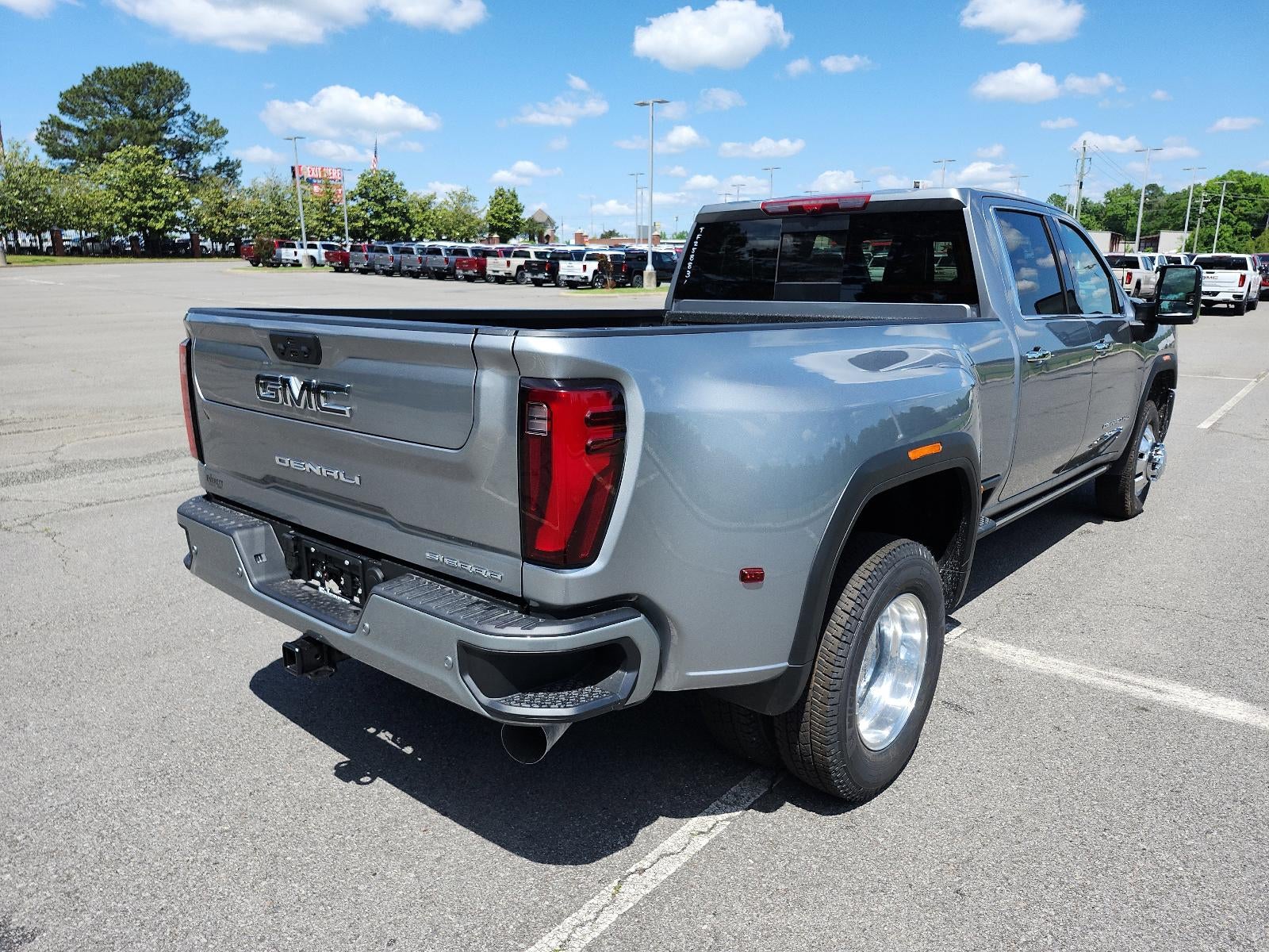2026 GMC Sierra 3500 HD Crew Cab Long Box 4-Wheel Drive Denali Ultimate